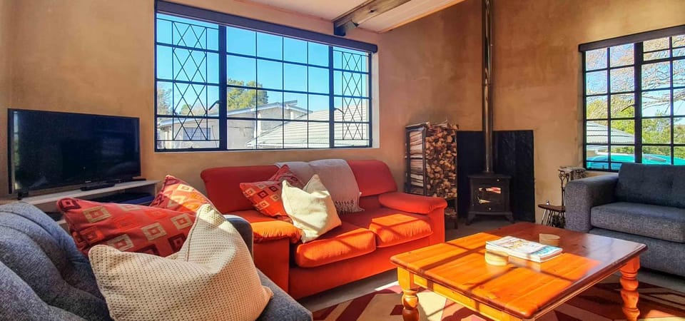 Communal lounge/ TV room, TV and multimedia, Living room, Seating area