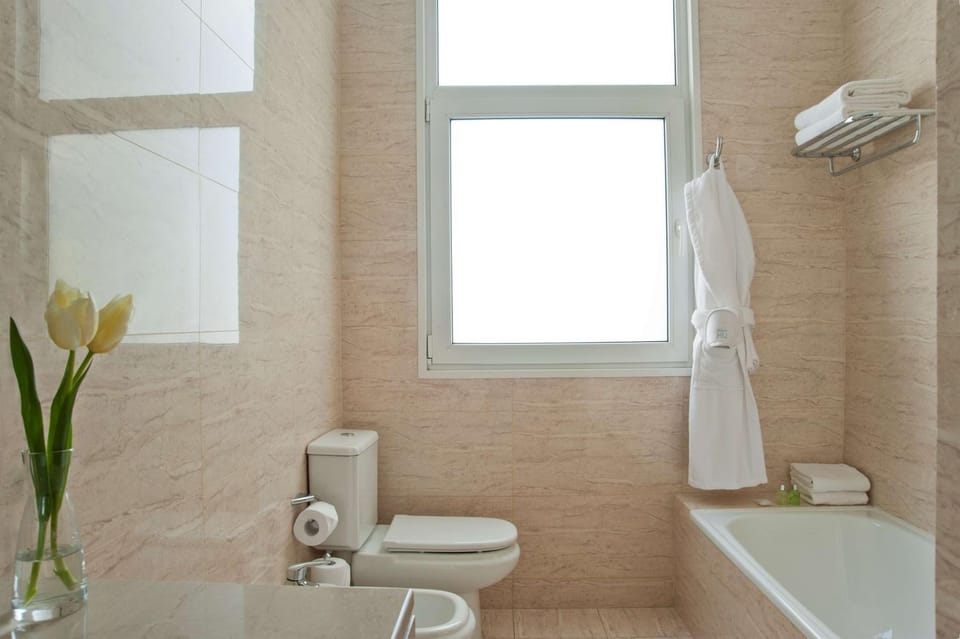 Bathroom, Photo of the whole room, On site