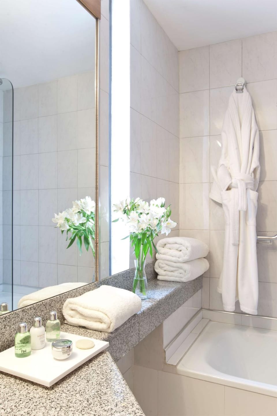 Bathroom, Photo of the whole room, On site