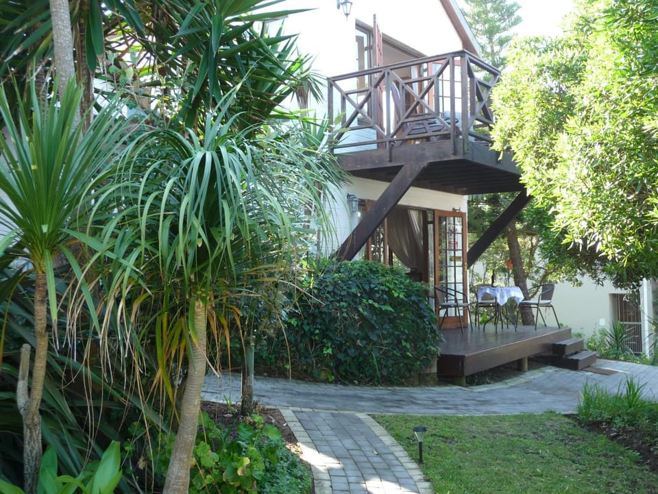 Property building, Garden, Garden view, Quiet street view