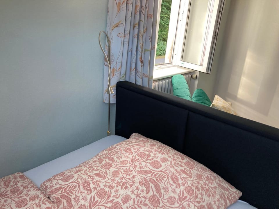 Bed, View (from property/room), View (from property/room), Photo of the whole room, Bedroom