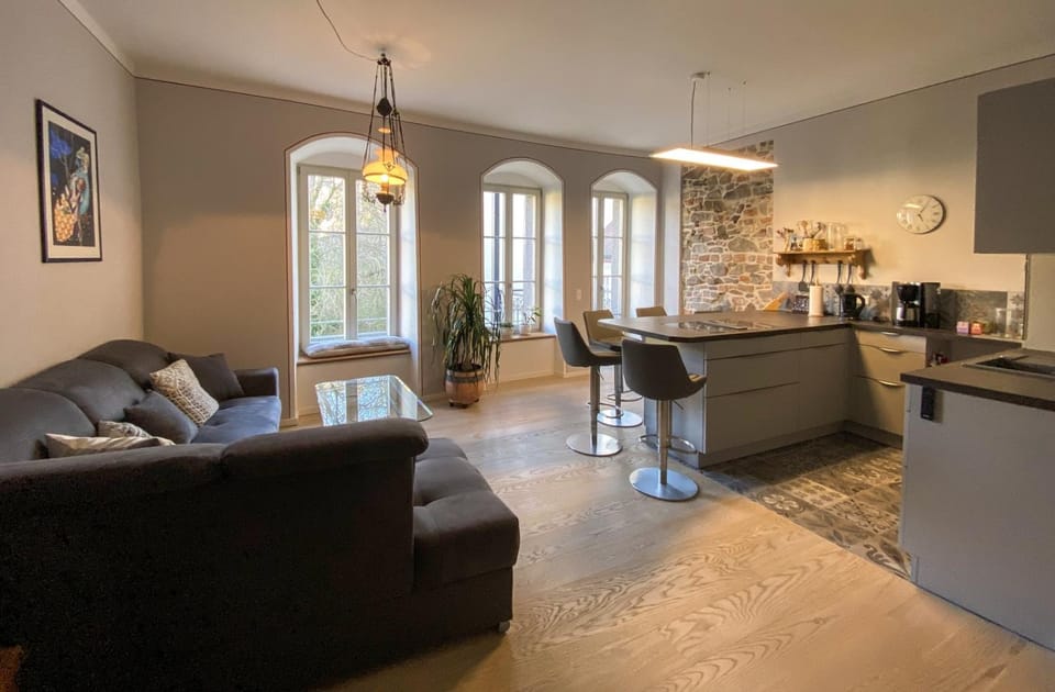 Kitchen or kitchenette, Living room, Seating area, Dining area, minibar