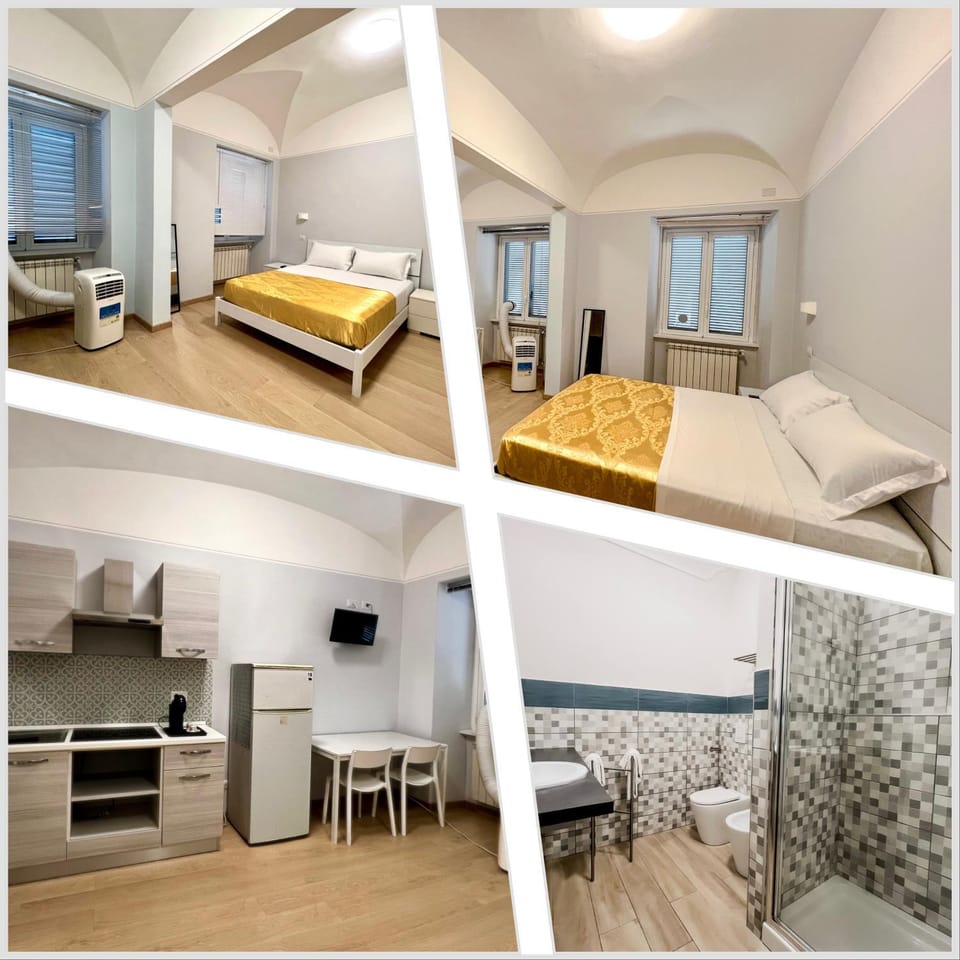 Bed, Kitchen or kitchenette, Photo of the whole room, Seating area, Bedroom