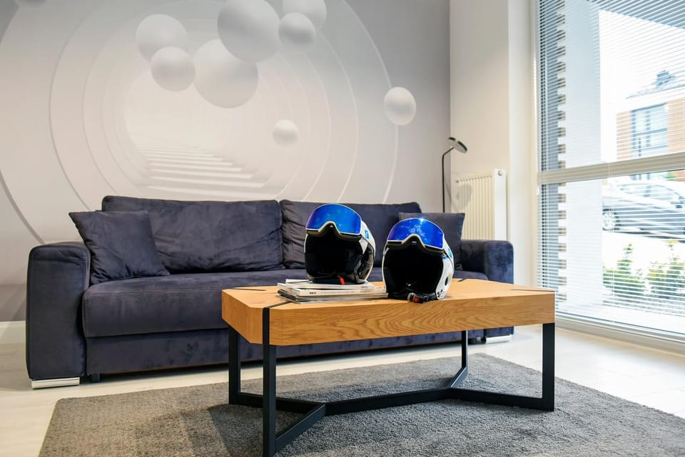 Living room, Seating area, Drinks, Alcoholic drinks