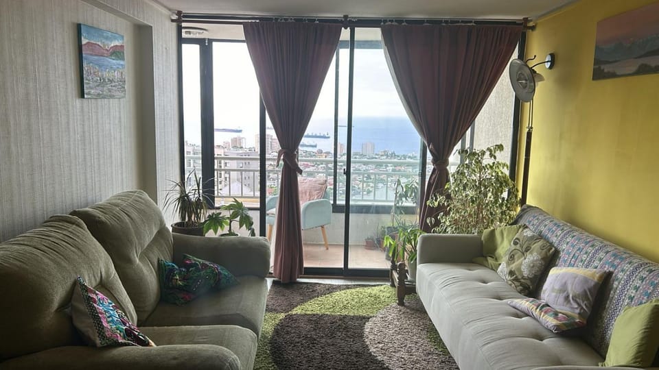 Hostel Agua Santa Bed and Breakfast in Valparaiso