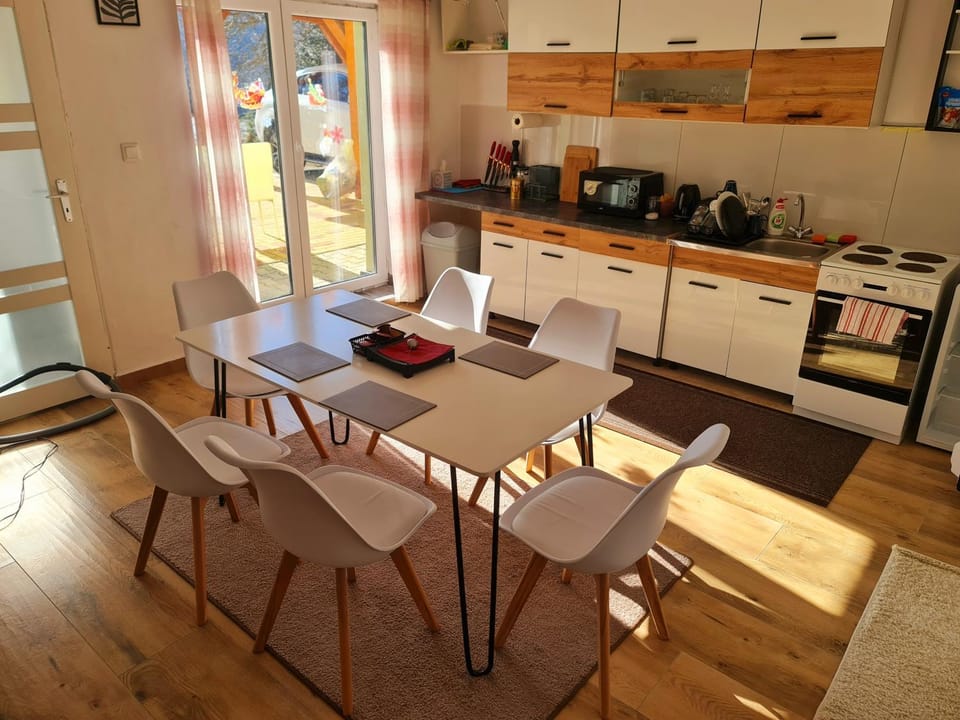 Celý apartmánový dom Donovaly-Hanesy so saunou House in Slovakia