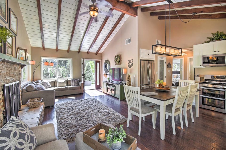 Tree-Lined Twin Peaks Cottage w/ Custom Stream House in San Bernardino
