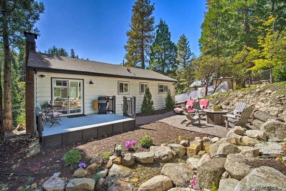 Tree-Lined Twin Peaks Cottage w/ Custom Stream House in San Bernardino