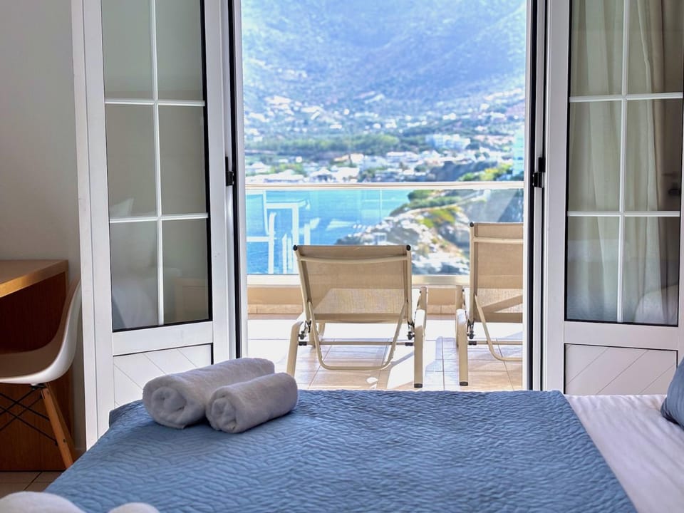 Bedroom, Sea view, sunbed