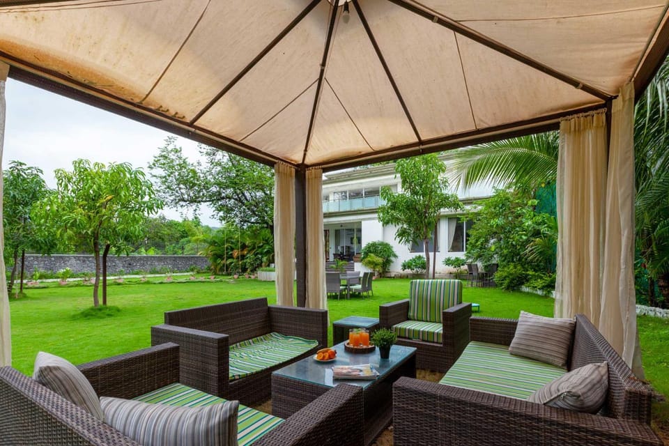 Seating area, Garden view