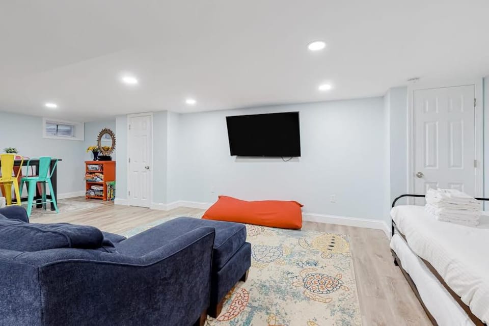 Collingwood Cottage House in Yarmouth Port