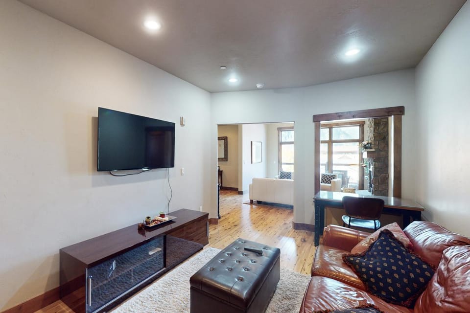 Bears Den Condo Unit 1 Apartment in Frisco