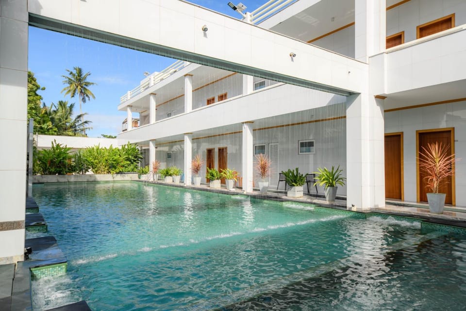 Property building, Swimming pool