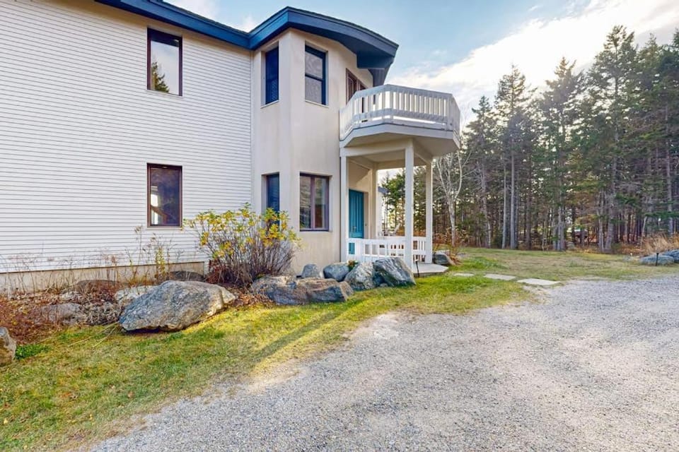 Property building, Day