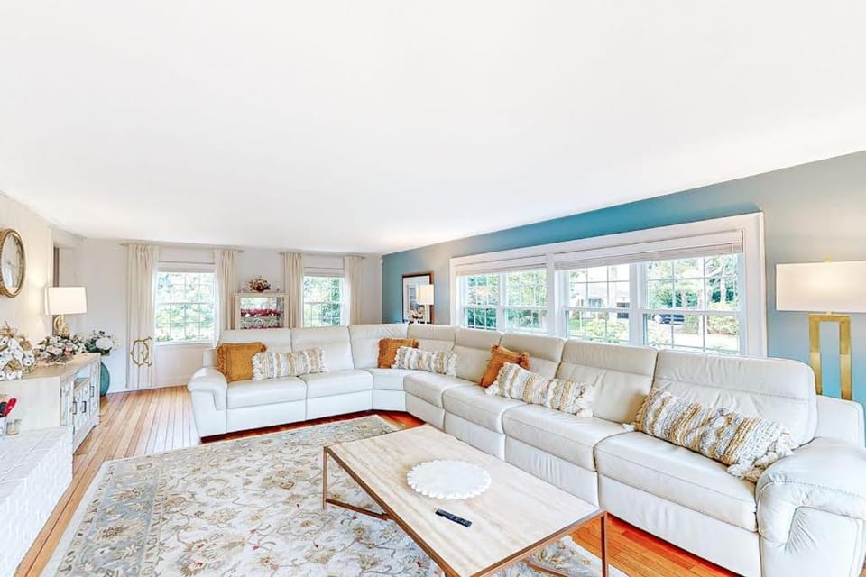 Cape Harbor Hideaway House in Harwich