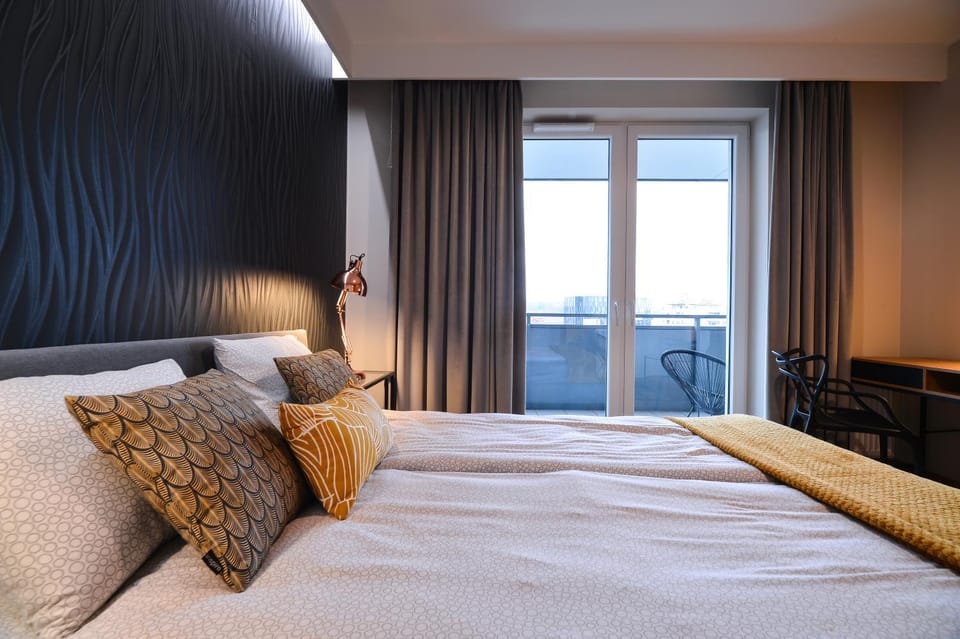 Bed, Balcony/Terrace, Photo of the whole room, Bedroom