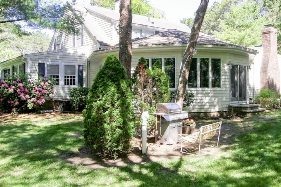 Cape Harbor Retreat House in Harwich
