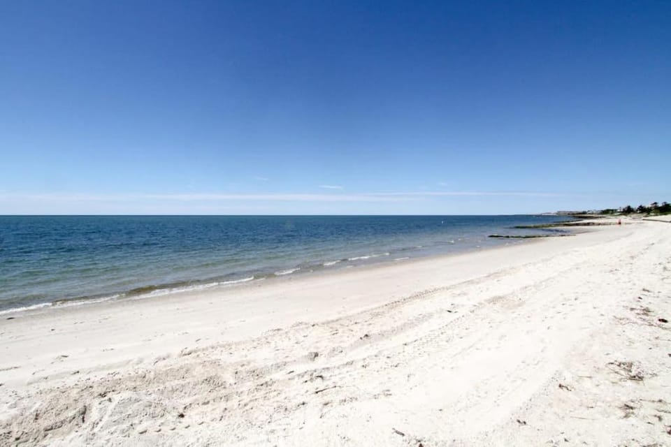 Cape Harbor Retreat House in Harwich