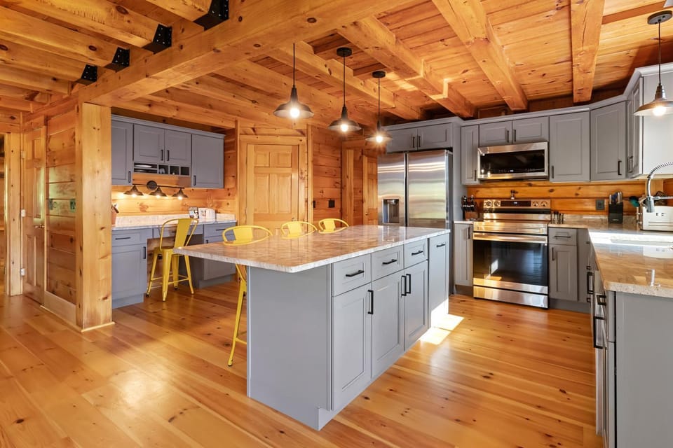 Kitchen or kitchenette, kitchen