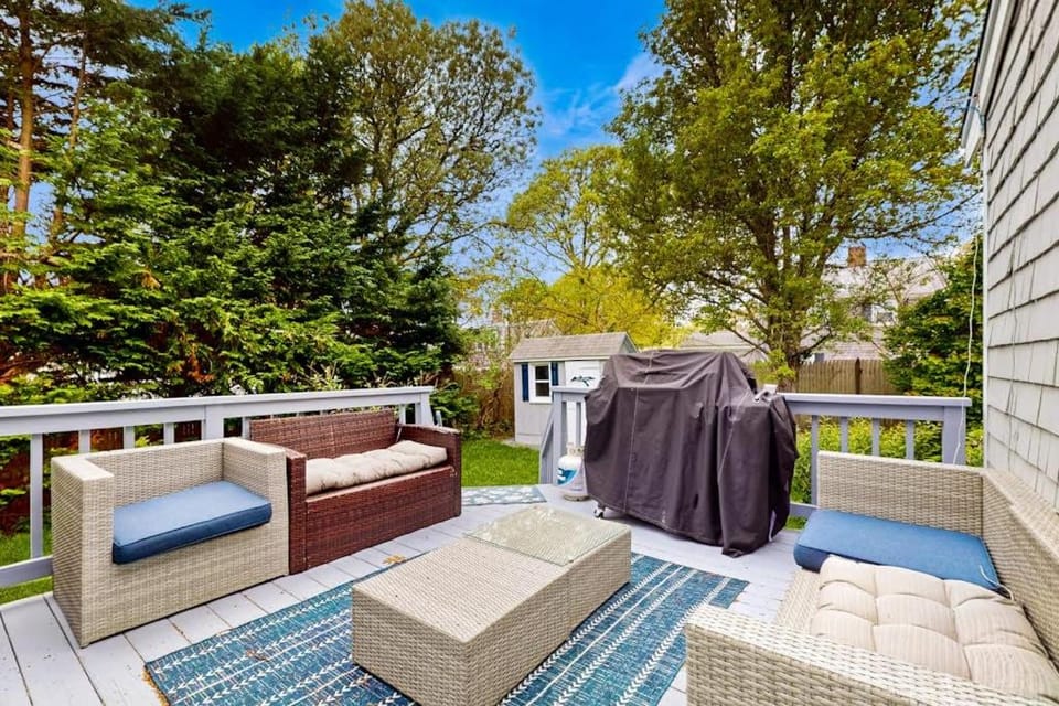Cape Beach Bungalow House in Dennis Port