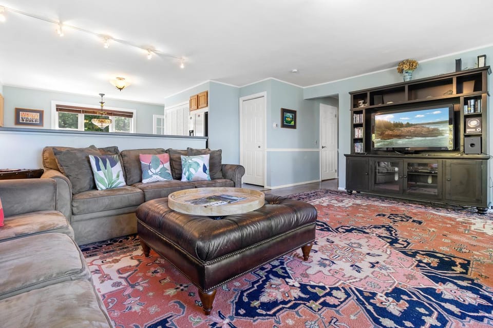 TV and multimedia, Living room, Seating area