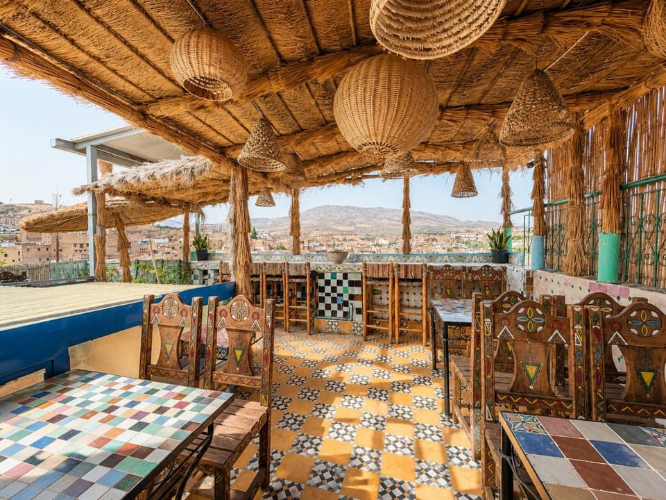 Patio, Restaurant/places to eat, Day, View (from property/room), Balcony/Terrace, Seating area, Dining area
