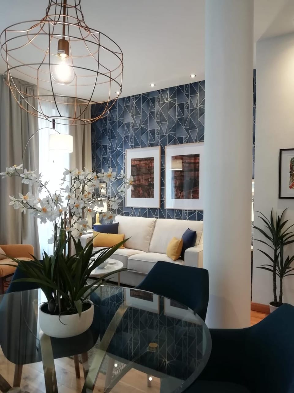 Living room, Seating area
