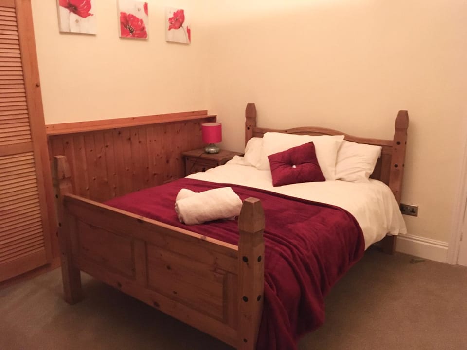 Bed, Bedroom, heating, wardrobe