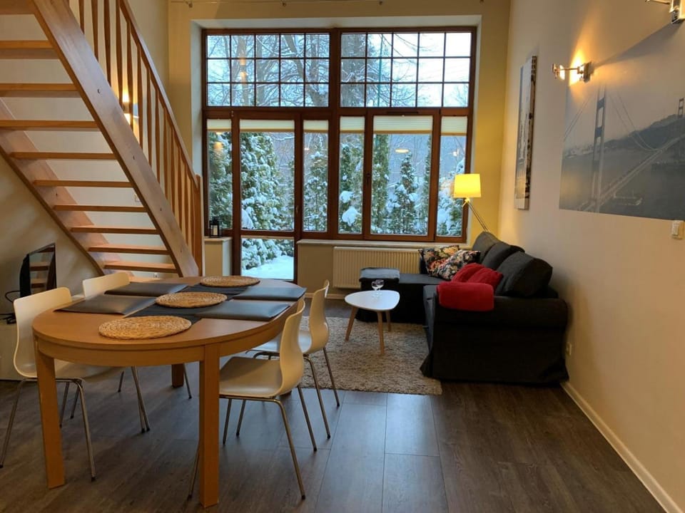 Living room, Seating area, Dining area