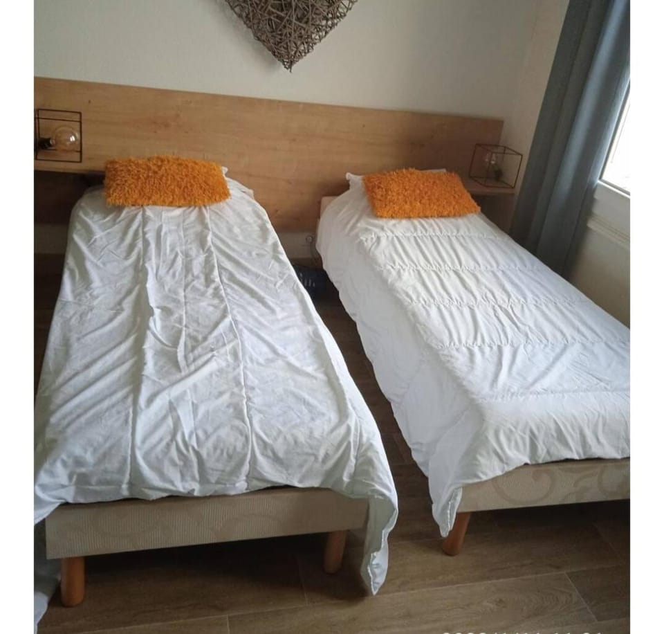 Charmant studio 8, parking et wifi gratuit, local vélo Apartment in Bagnoles de l'Orne Normandie