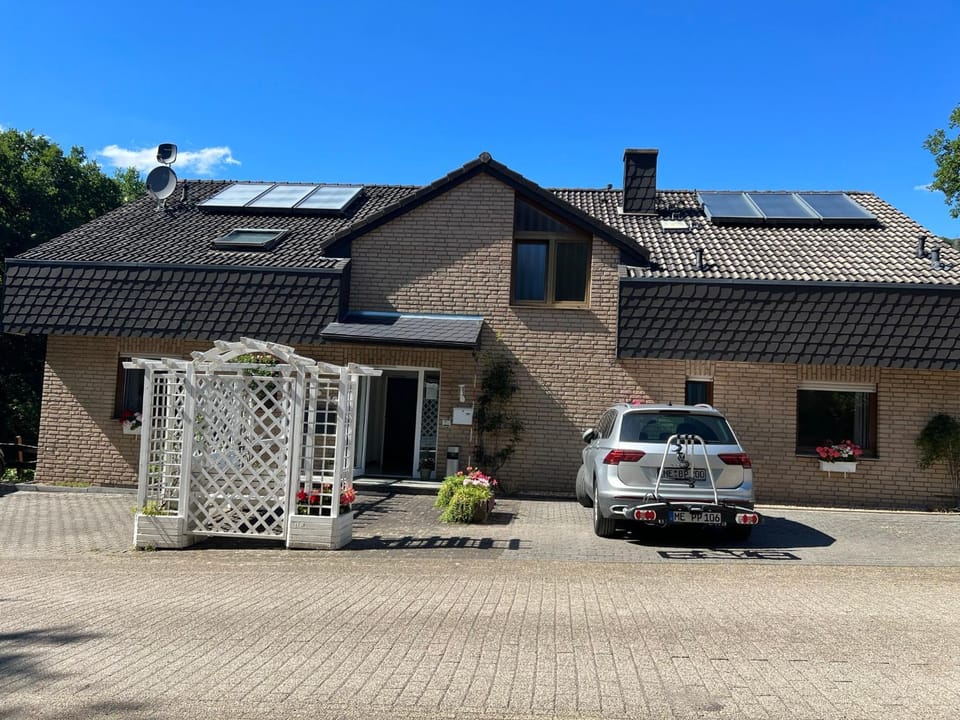 Property building, Street view, Location, Parking