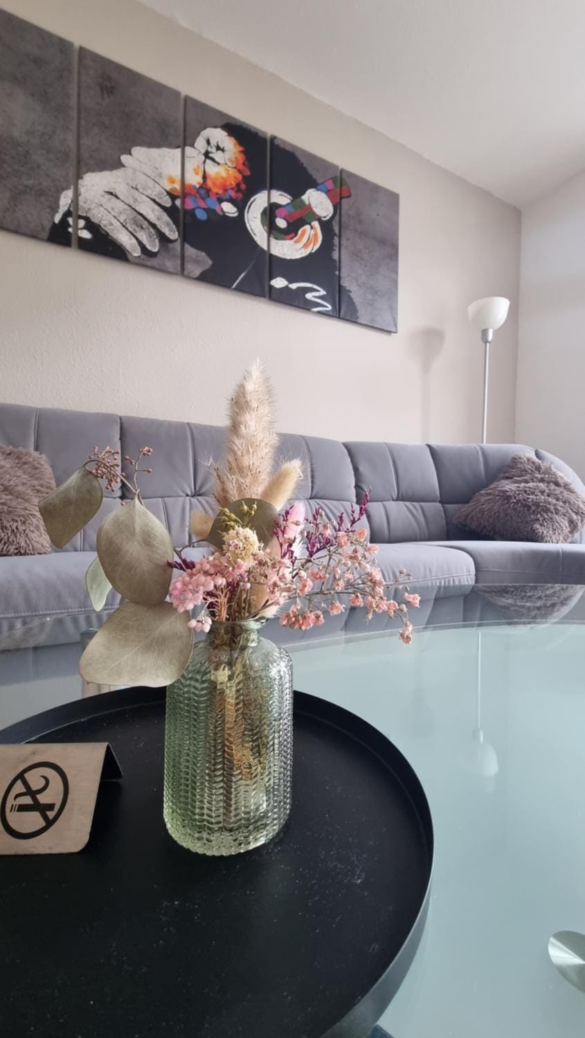 Living room, Decorative detail, Seating area