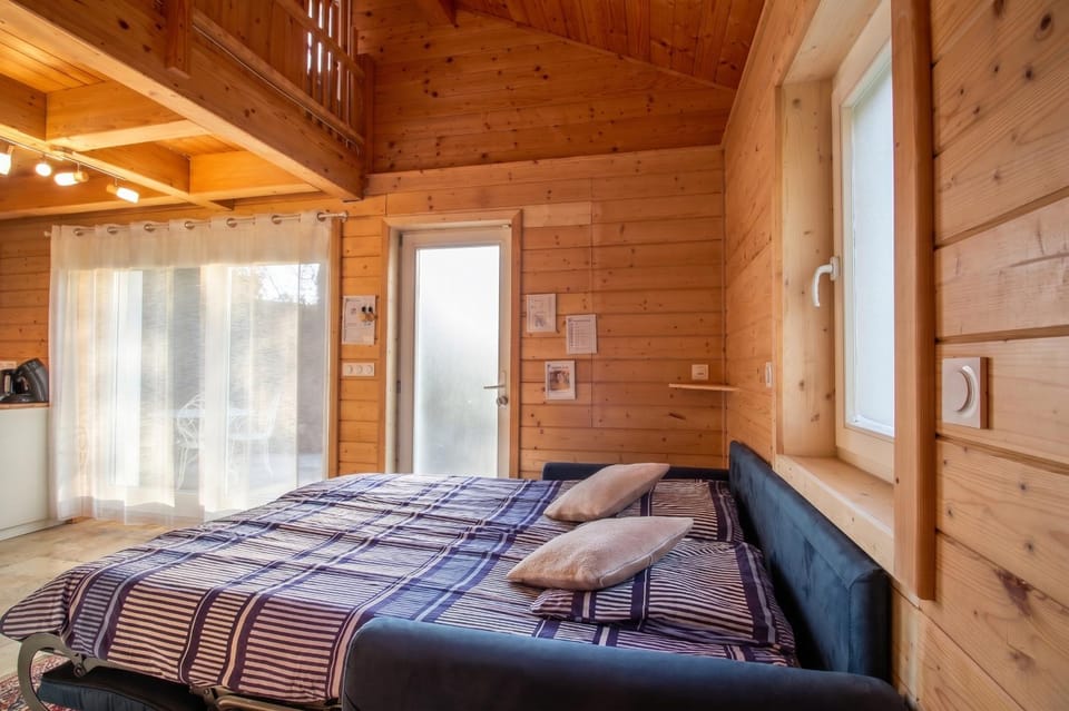 Bed, Night, Seating area