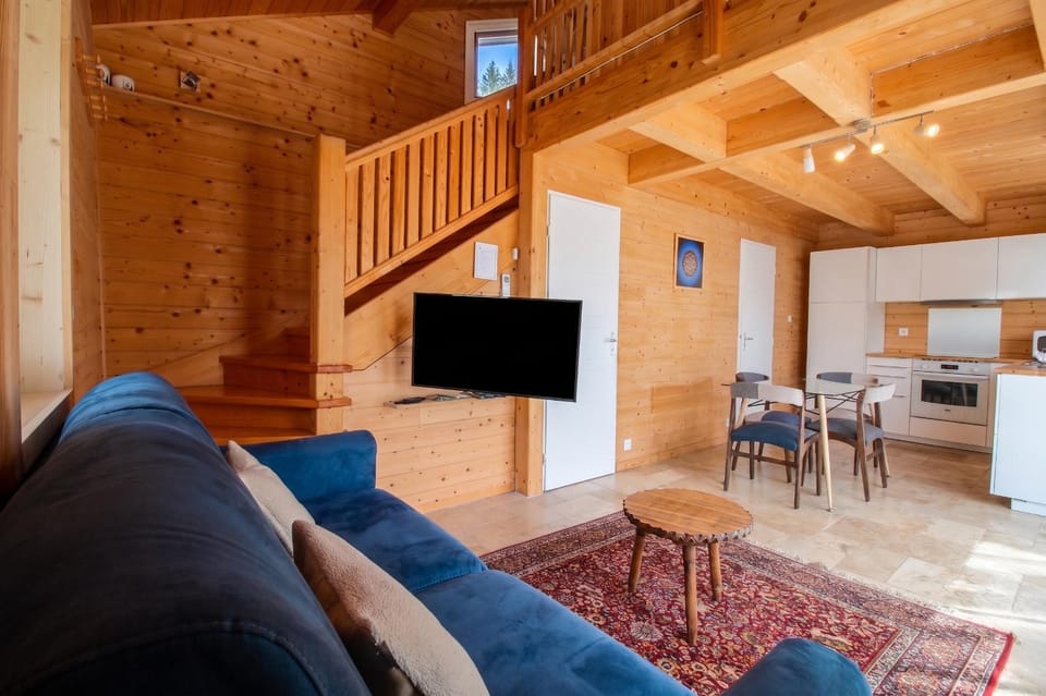 TV and multimedia, Seating area, kitchen
