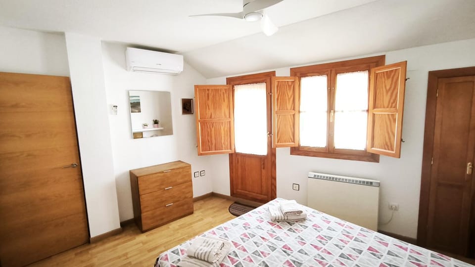 Dúplex San Lorenzo 2 PARKING GRATUITOS Y PISCINA Apartment in Jaén