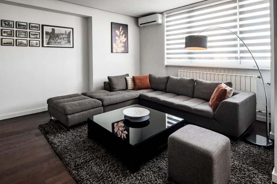 Living room, Seating area, air conditioner