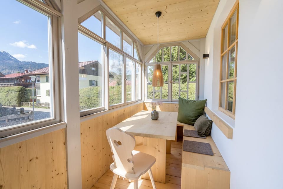 Balcony/Terrace, Seating area, Mountain view