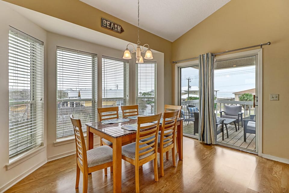 Spacious Home with Private Balcony and Ocean View House in Fernandina Beach