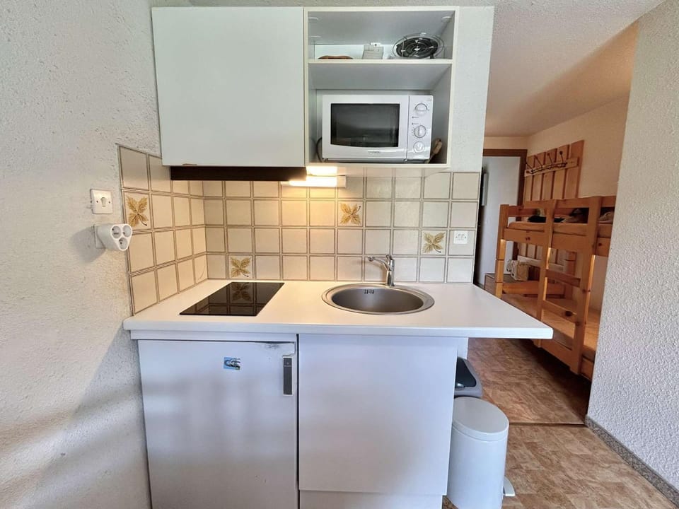Studio avec alcôve et cabine, 4 couchages à Demi-Quartier, parking inclus - FR-1-597-115 Cabin in Combloux
