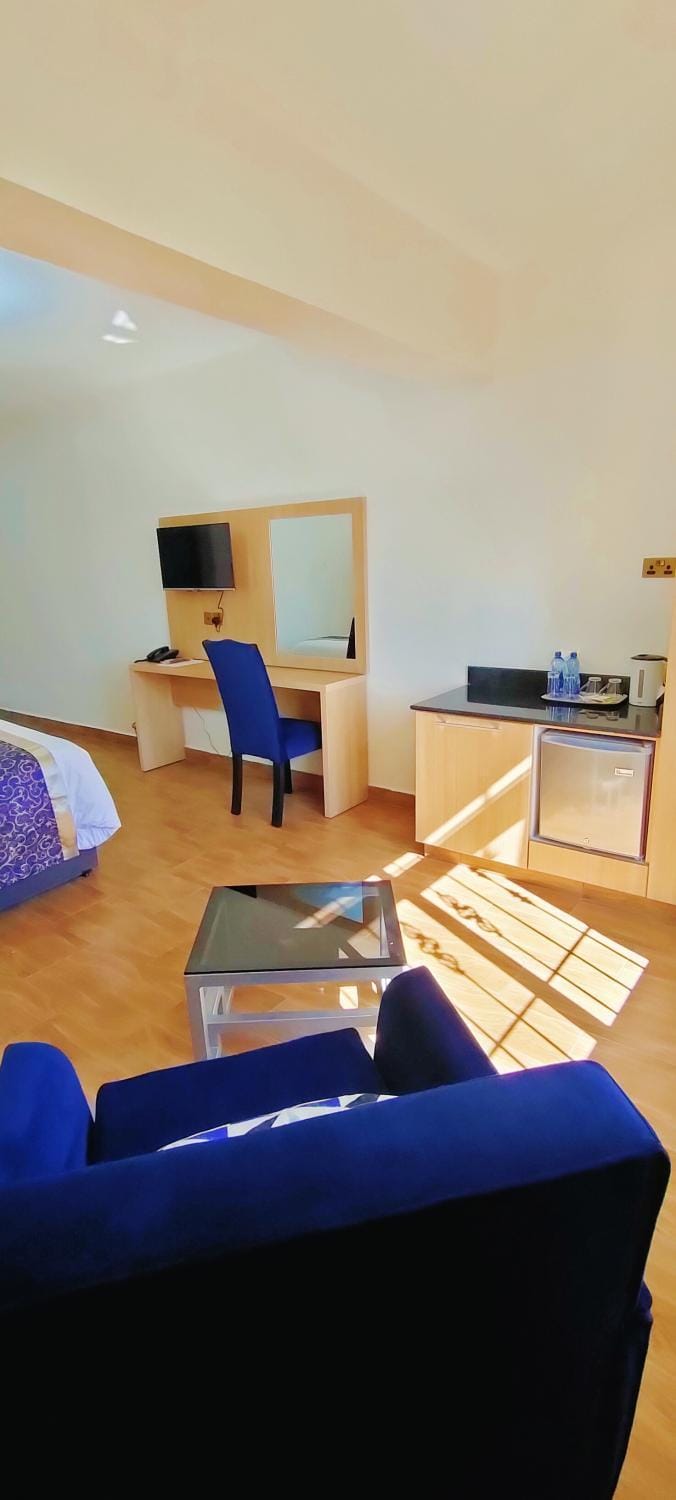 TV and multimedia, Coffee/tea facilities, Seating area