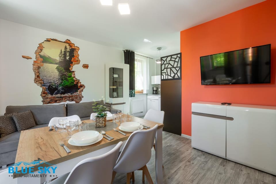 TV and multimedia, Kitchen or kitchenette, Living room