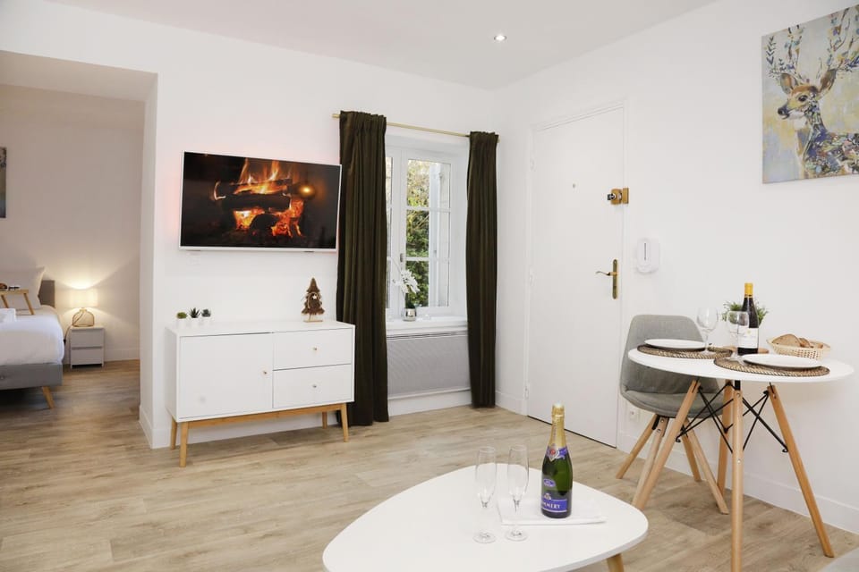Cocon Cosy Flat - Hyper-Centre Senlis Apartment in Île-de-France