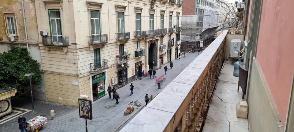 Dimora Donn'Alba Apartment in Naples