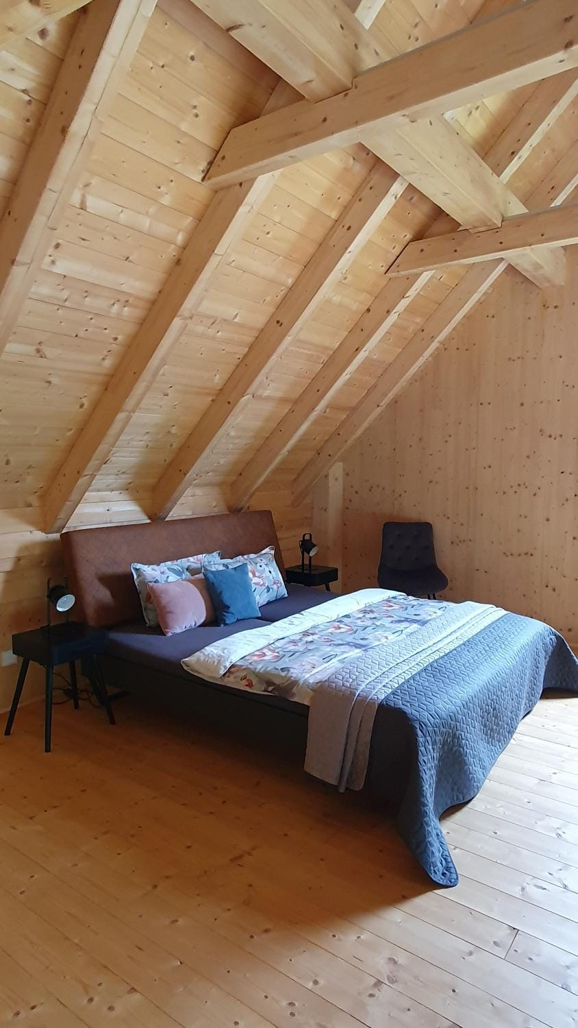 Odenwald-Lodge mit Infrarotsauna und E-Ladestation "Haus Purpur" House in Hesse