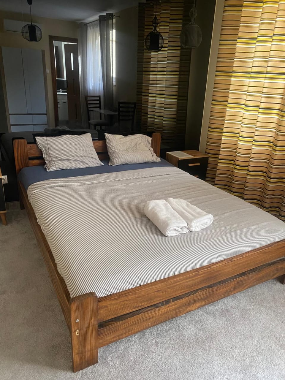 Bed, Photo of the whole room, Bedroom