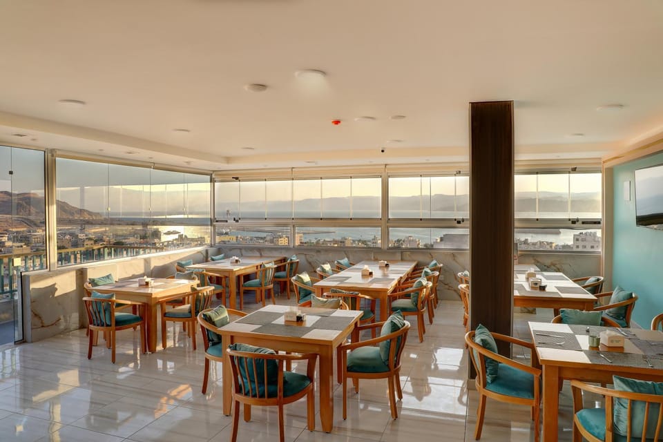 Restaurant/places to eat, Restaurant/places to eat, Sunrise, Sunset
