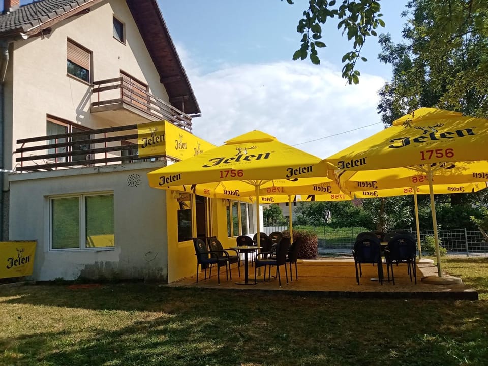 Property building, Summer, Coffee/tea facilities