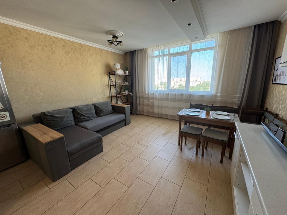 Уютная квартира с панорамой города Apartment in Odessa