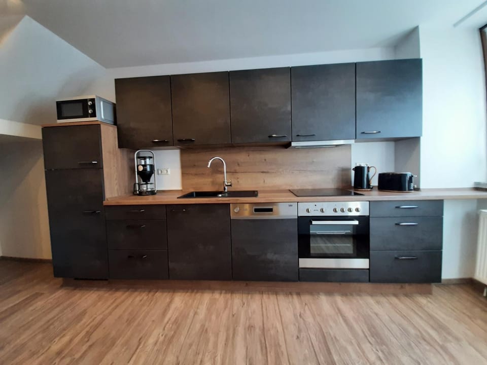 Coffee/tea facilities, Kitchen or kitchenette, minibar, pet friendly, stove, toaster