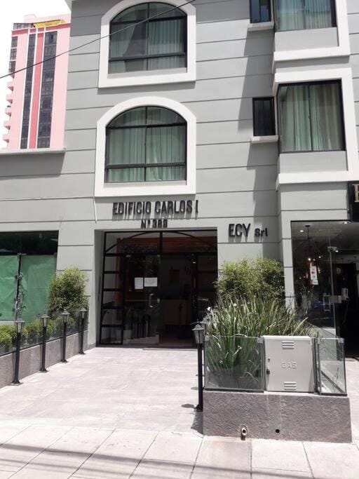 Property building, Facade/entrance